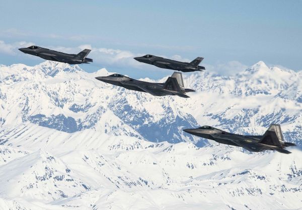 在北极压制俄罗斯！美空军在阿拉斯加将部署150架隐身战机-精研拍拍网