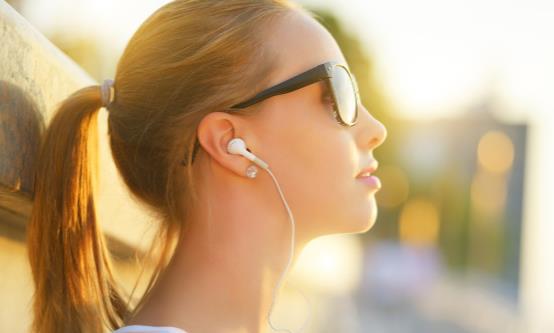 白色耳机线易脏怎么办 如何更好的保护我们的耳机线-精研拍拍网